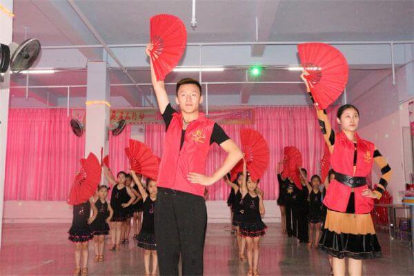 枫林舞蹈培训中心